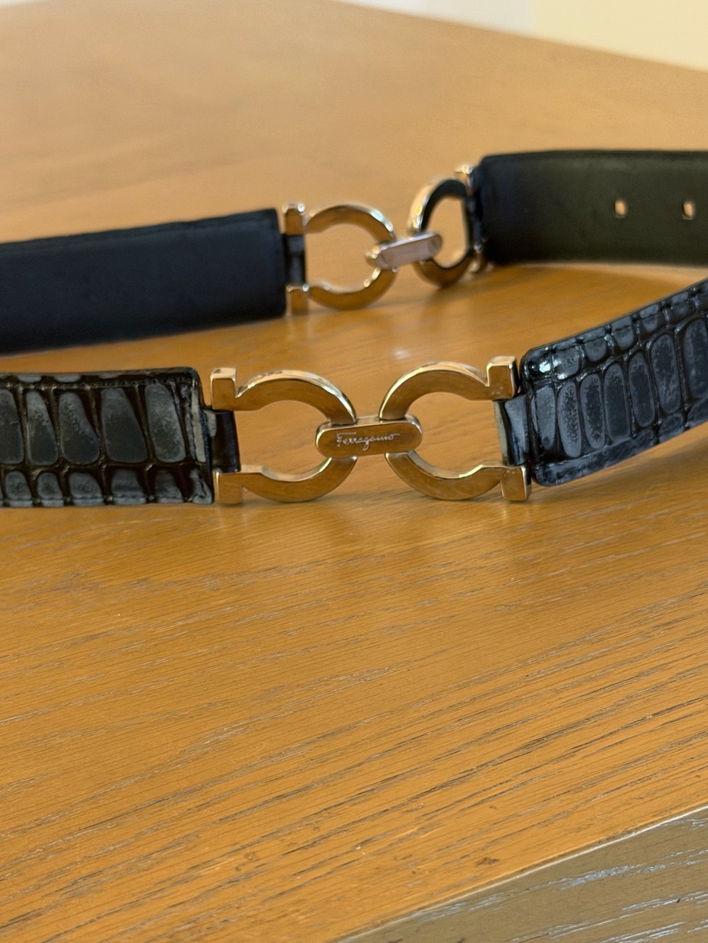 Salvatore Ferragamo Gancini Leather 32in Belt - Picture 8 of 9
